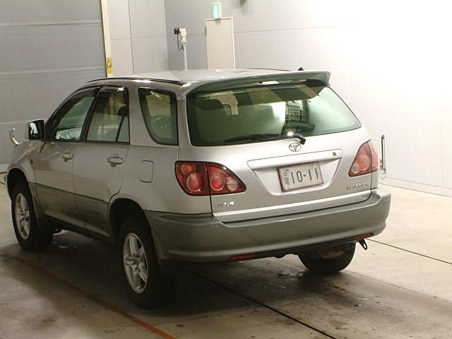 1999 Toyota Harrier