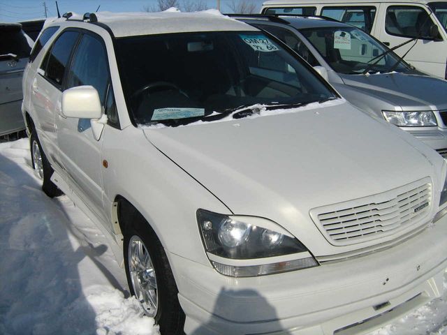 1999 Toyota Harrier