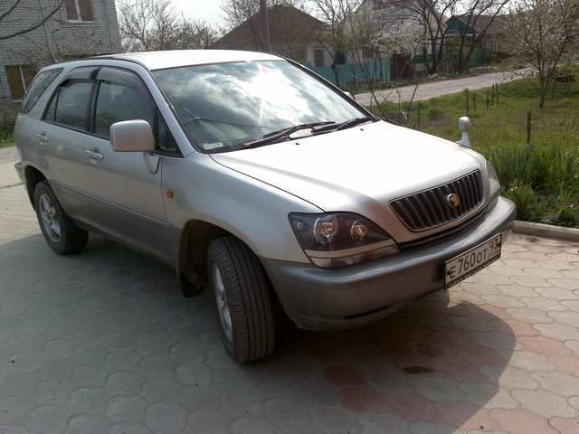 1999 Toyota Harrier