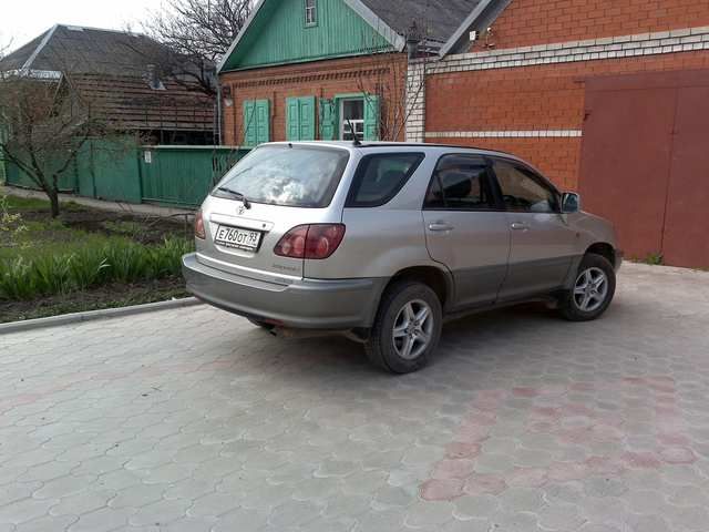 1999 Toyota Harrier