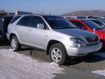 1999 Toyota Harrier