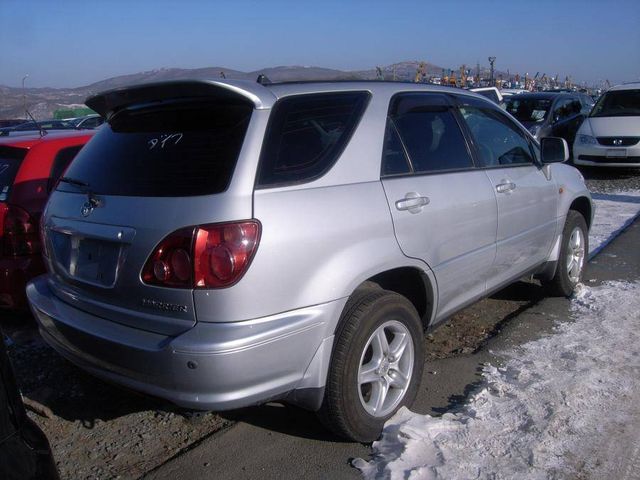 1999 Toyota Harrier