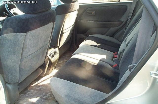 1999 Toyota Harrier