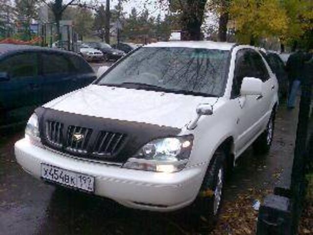 1999 Toyota Harrier
