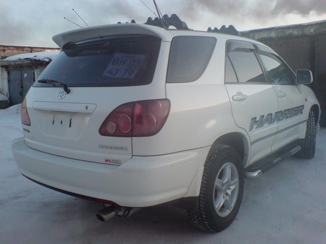 1999 Toyota Harrier