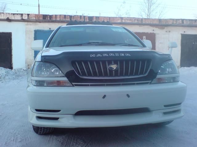 1999 Toyota Harrier