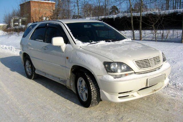 1999 Toyota Harrier
