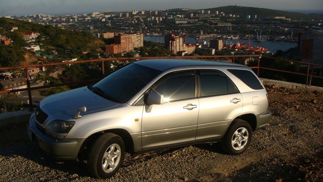 1999 Toyota Harrier