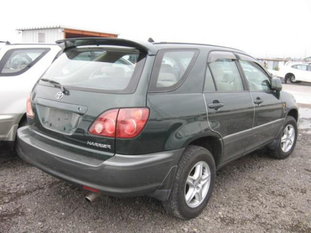 1999 Toyota Harrier