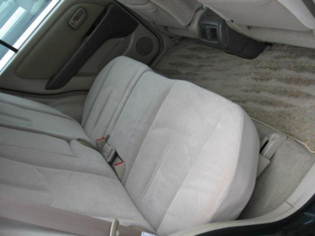 1999 Toyota Harrier