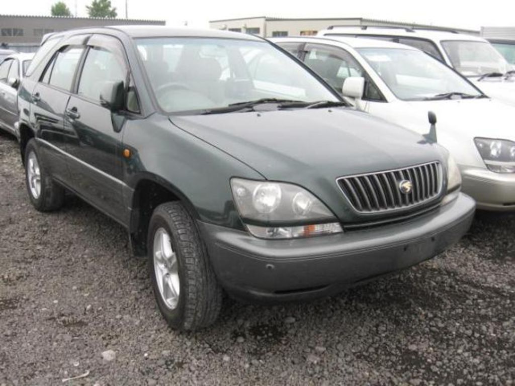 1999 Toyota Harrier