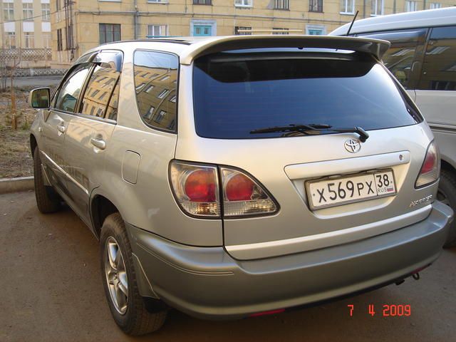 1999 Toyota Harrier