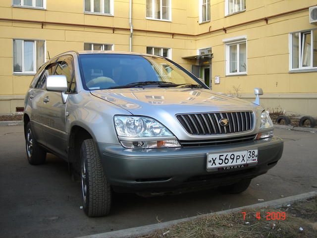 1999 Toyota Harrier