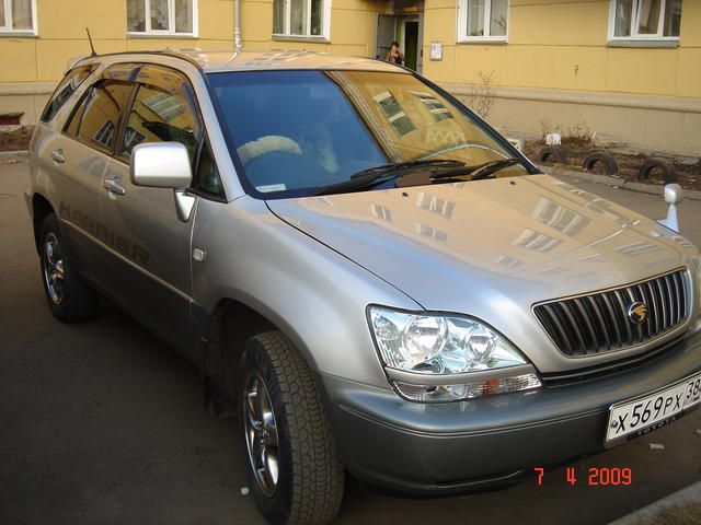 1999 Toyota Harrier