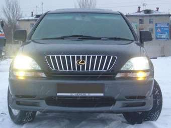 1999 Toyota Harrier