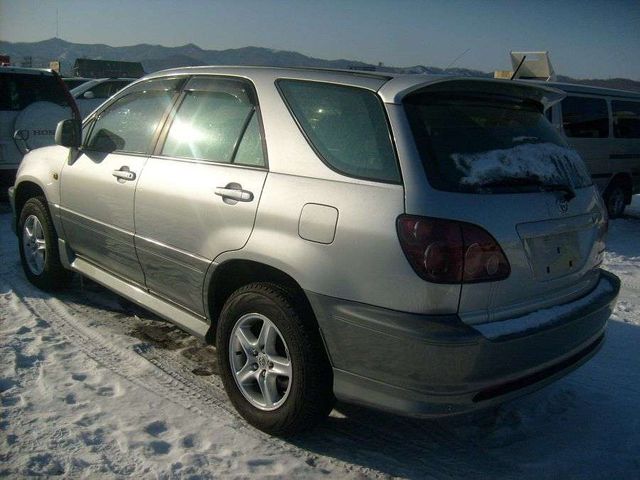 1999 Toyota Harrier
