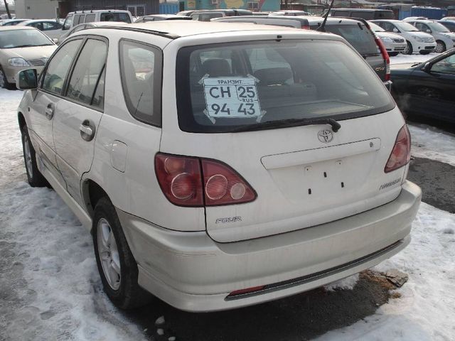 1999 Toyota Harrier