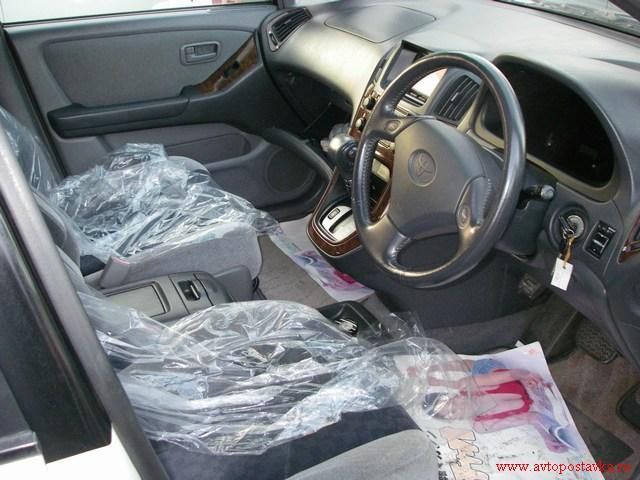 1999 Toyota Harrier