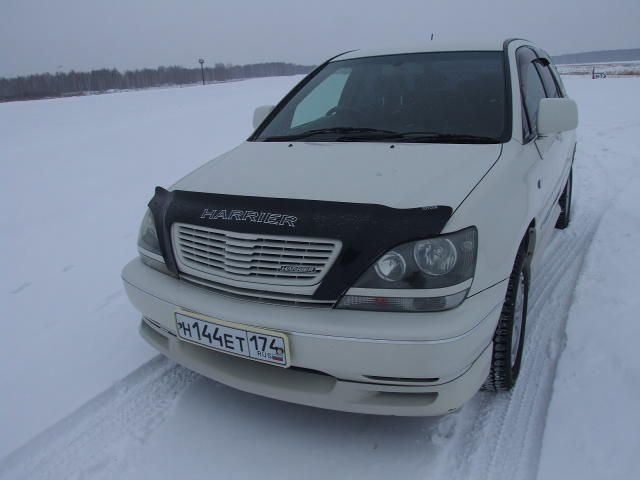 1999 Toyota Harrier