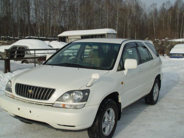 1999 Toyota Harrier