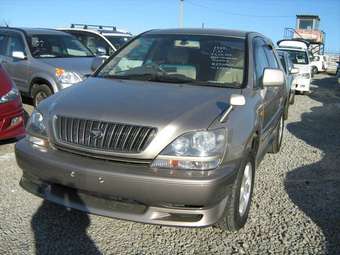 1999 Toyota Harrier