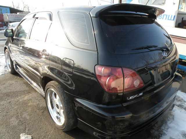 1999 Toyota Harrier