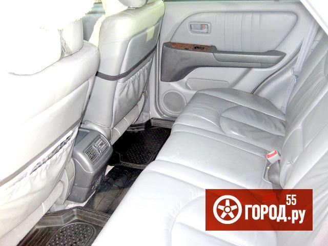 1999 Toyota Harrier