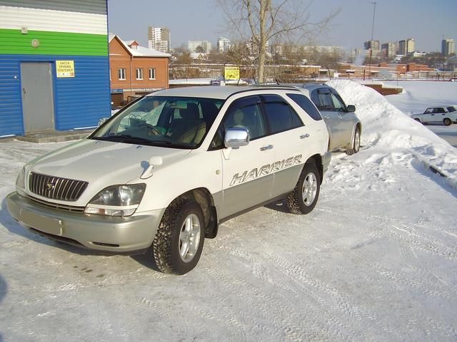 1999 Toyota Harrier