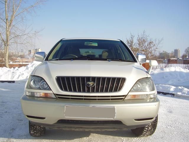 1999 Toyota Harrier