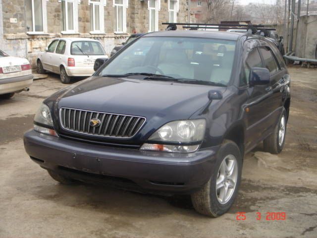 1999 Toyota Harrier