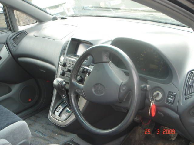 1999 Toyota Harrier