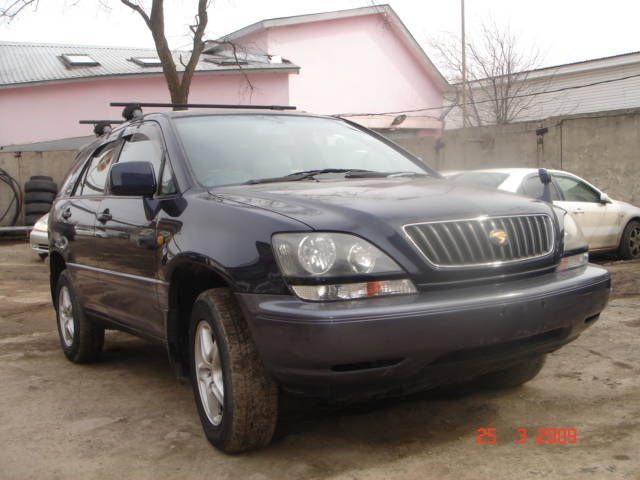 1999 Toyota Harrier