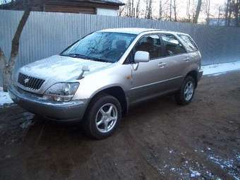 1999 Toyota Harrier