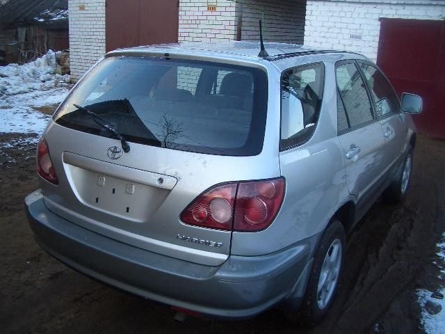 1999 Toyota Harrier