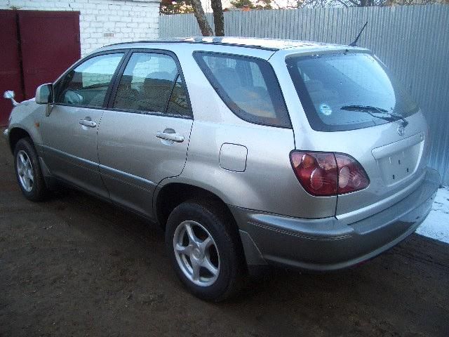 1999 Toyota Harrier