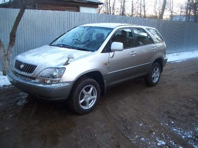 1999 Toyota Harrier