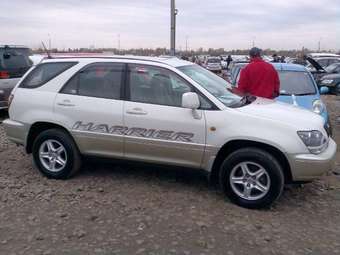 1999 Toyota Harrier