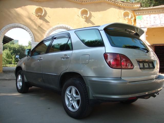 1999 Toyota Harrier