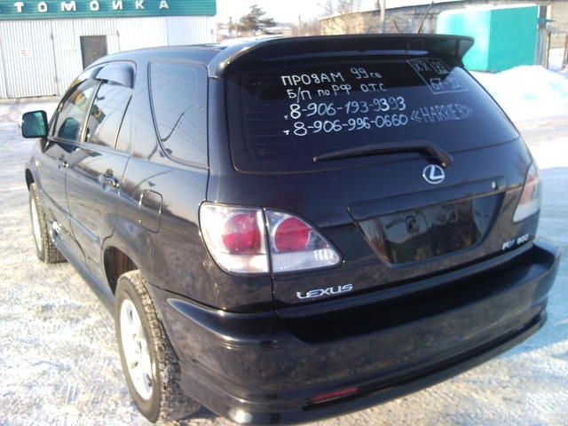 1999 Toyota Harrier