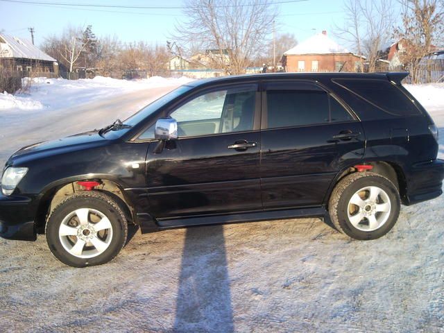 1999 Toyota Harrier