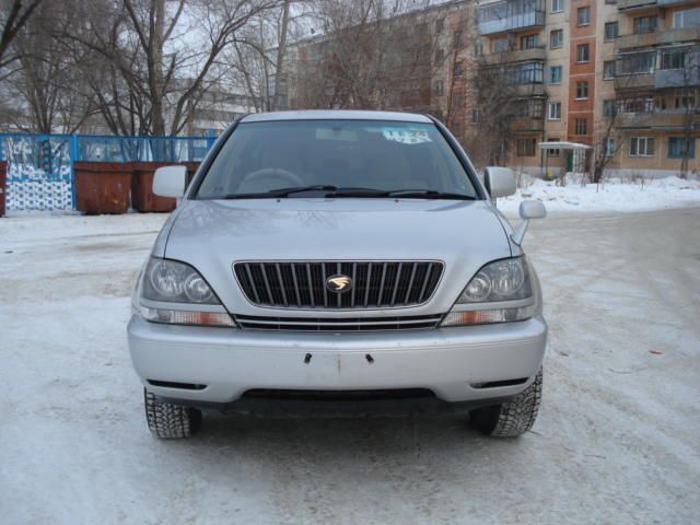 1999 Toyota Harrier