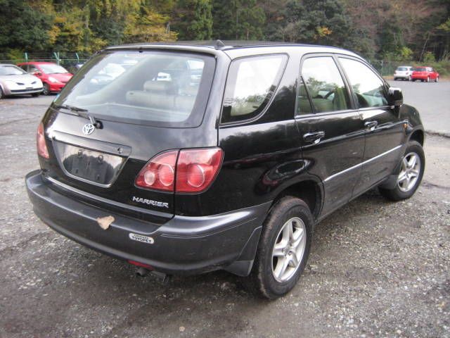 1999 Toyota Harrier