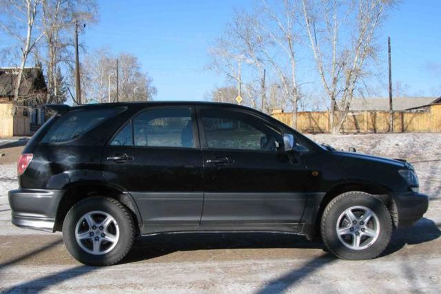 1999 Toyota Harrier