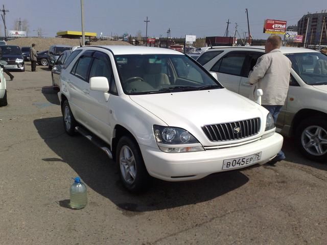 1999 Toyota Harrier