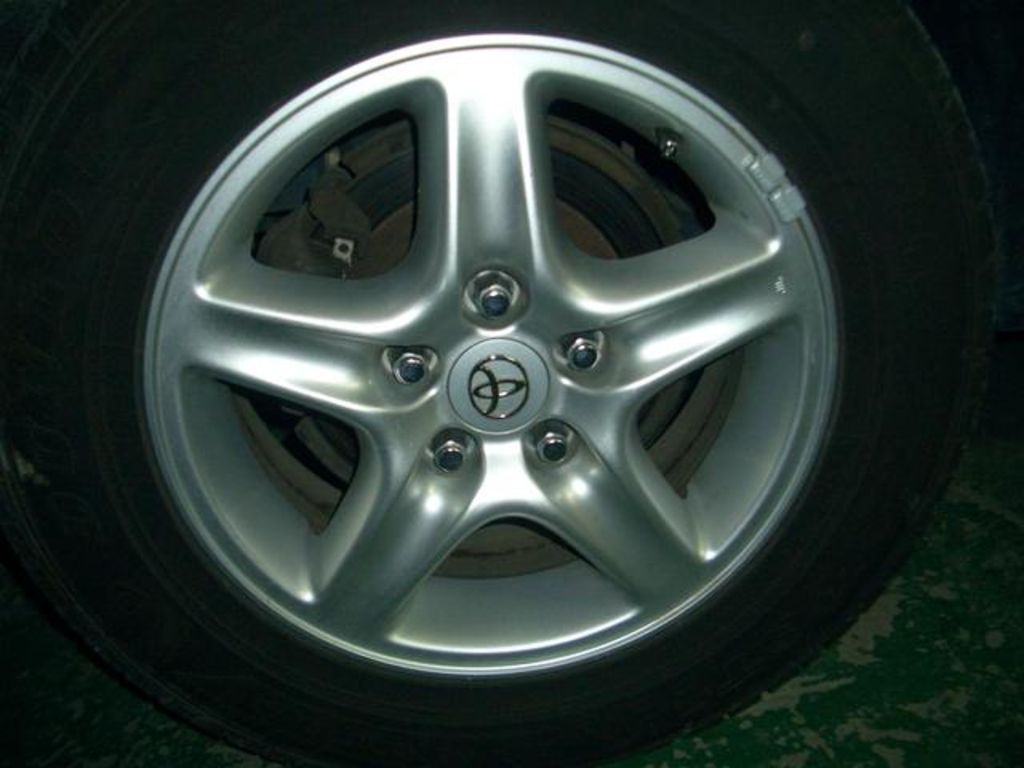 1999 Toyota Harrier