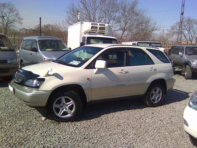 1999 Toyota Harrier