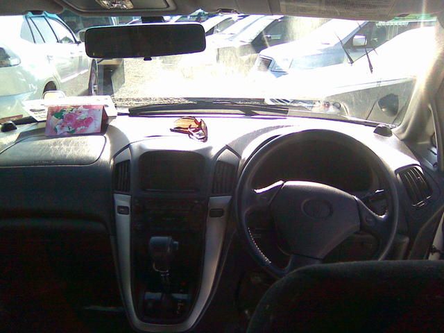 1999 Toyota Harrier
