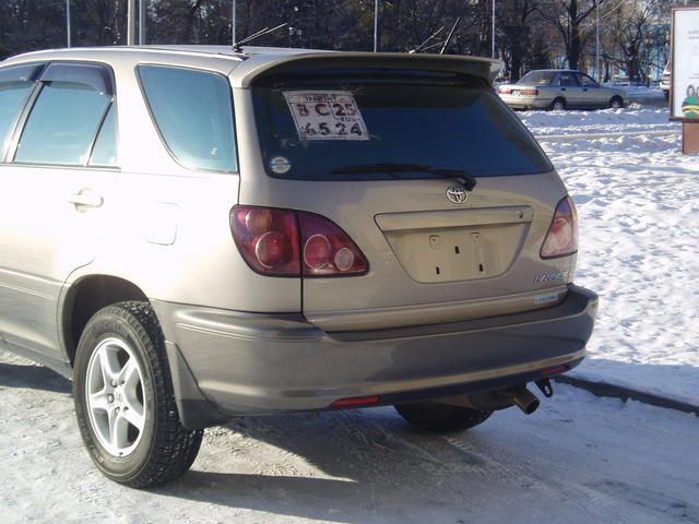1999 Toyota Harrier