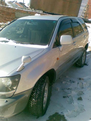 1999 Toyota Harrier