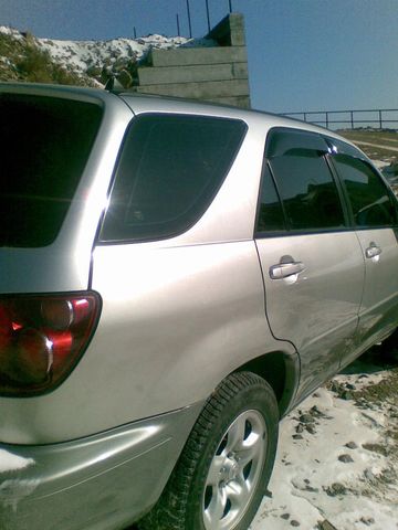 1999 Toyota Harrier
